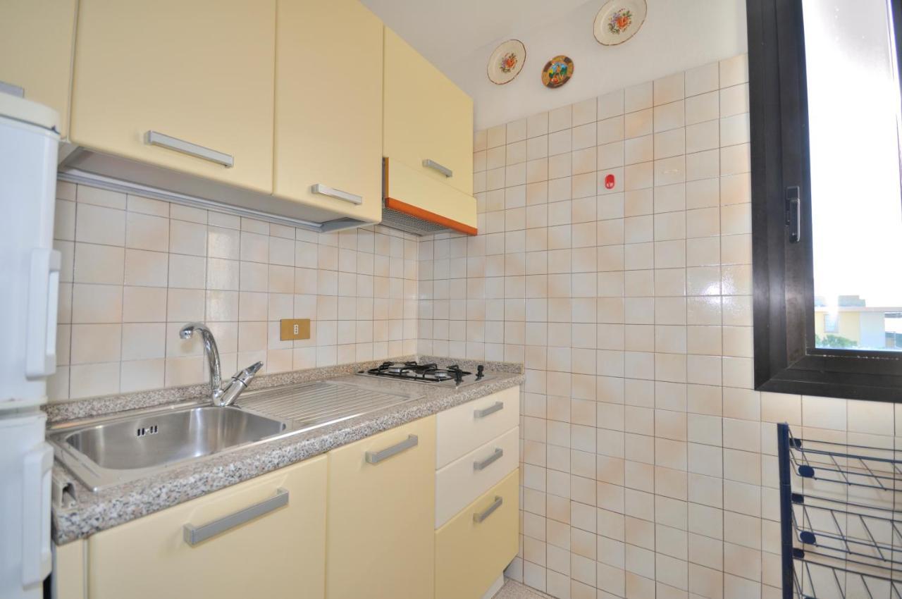 Condominio Bristol Бибионе Экстерьер фото